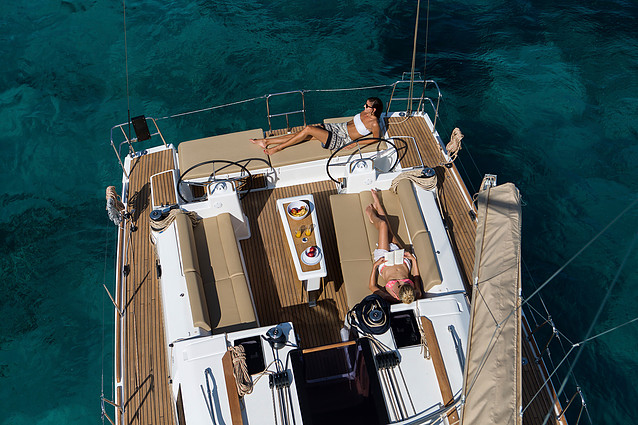 Algarve Yacht Charter - Vale Do Lobo luxury Cruise